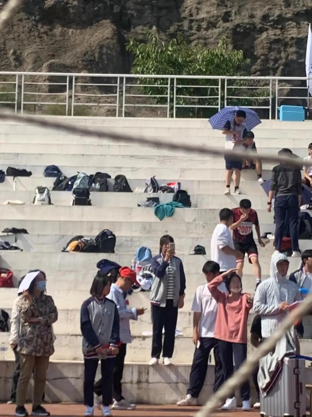 时尚家居风采,自然美景的心灵之旅展现独特风采
