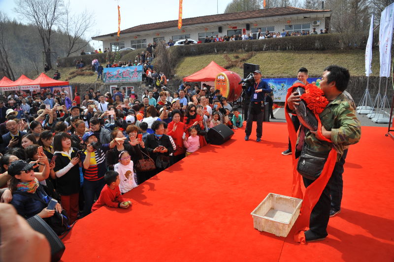 靖宇县领导阵容更新，科技领航，未来启航时刻