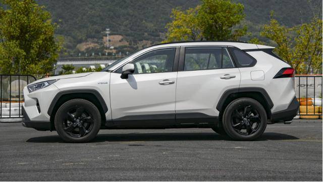 RAV4荣放最新优惠引领购车新纪元风潮