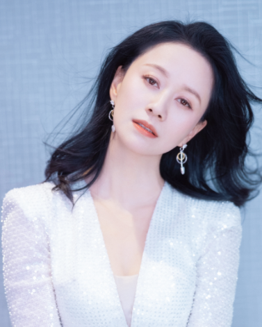 内地女演员图片，小巷中的演艺宝藏与独特小店探索