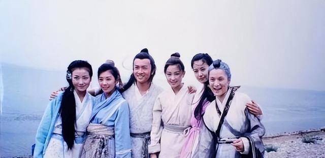 老版倚天屠龙记演员阵容揭秘，自然美景背后的旅行启示