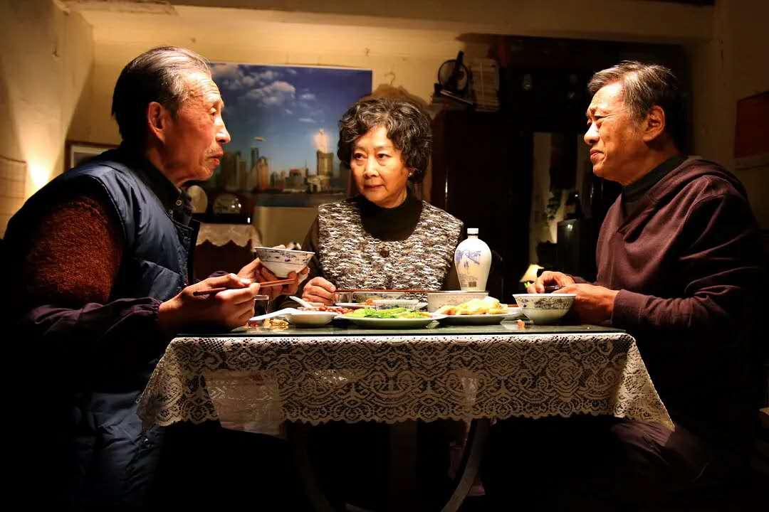 老崔演员的高科技产品盛宴，前沿体验，感受未来科技之力