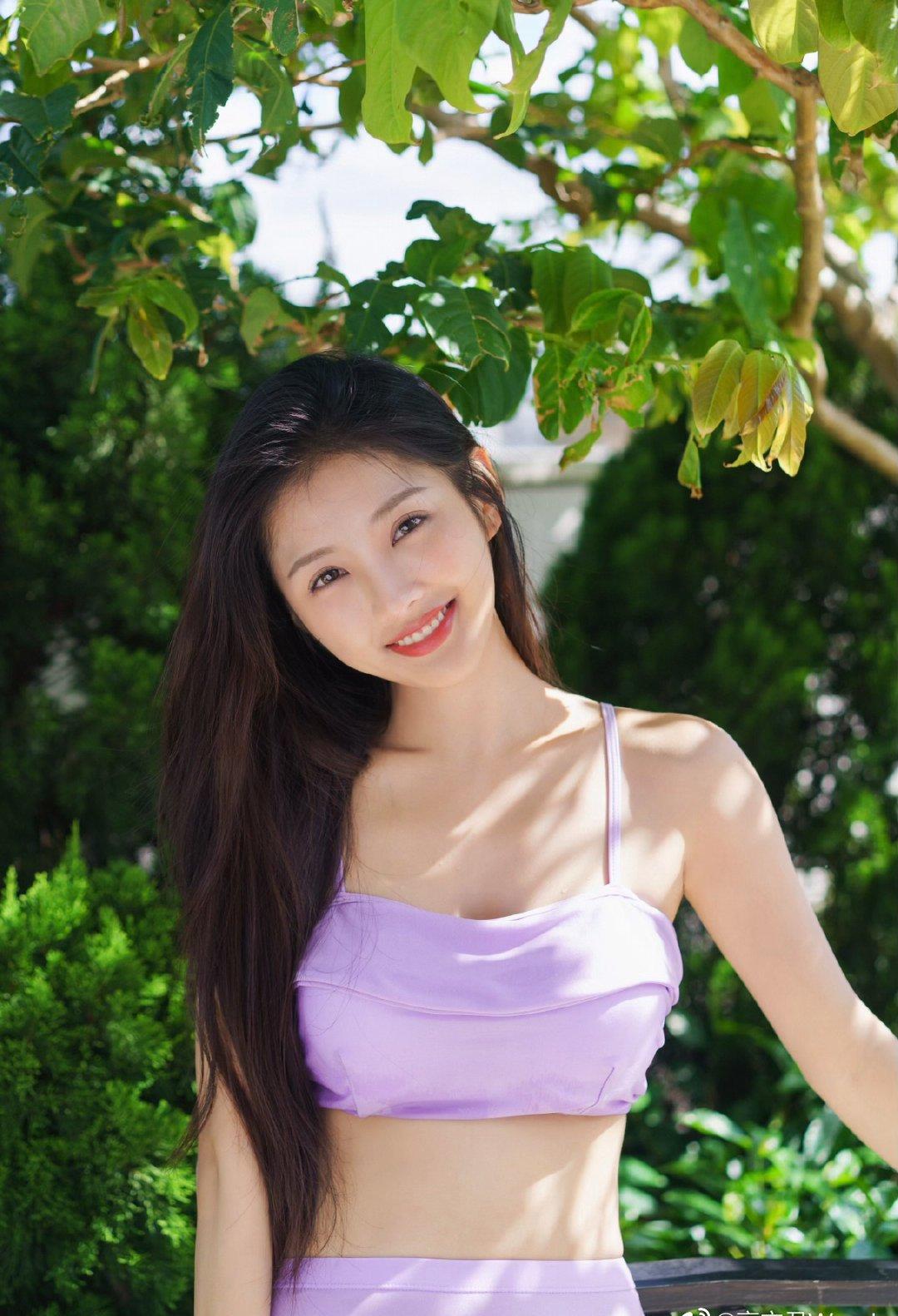 炎炎夏日的最美风景线，明星泳装图片大放送！