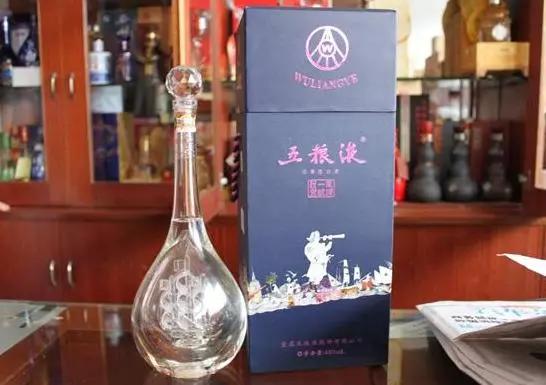 茅台股票与一瓶酒的情怀，探寻价格背后的故事