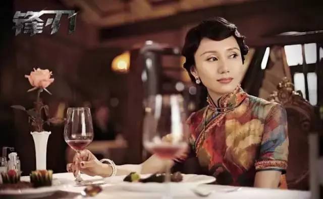 袁泉主演的电影,袁泉主演的电影，变化中的自信与成就感的力量