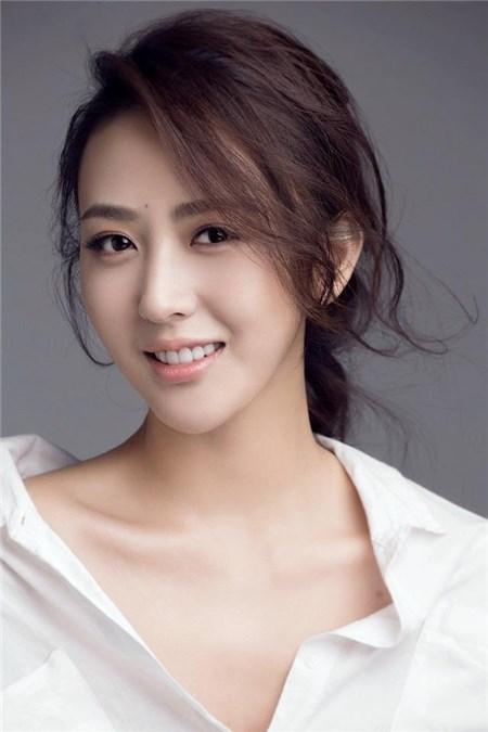新红楼梦演员表李沁,新红楼梦演员表李沁，全面了解李沁的演艺之路