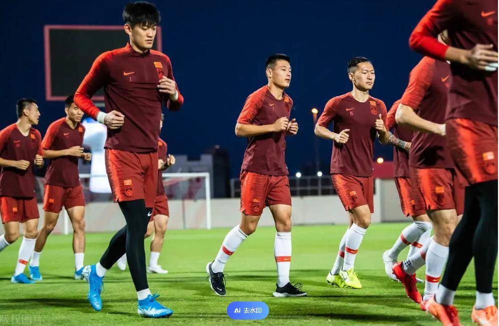 国足最新动态，赛场上的友情与陪伴新闻速递