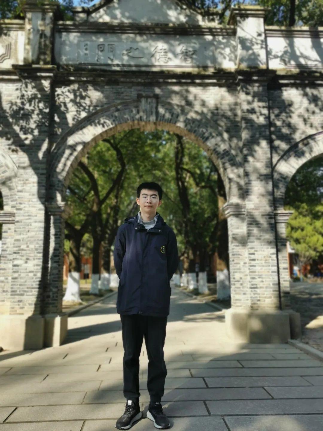 信息学比赛探寻小巷神秘宝藏之旅