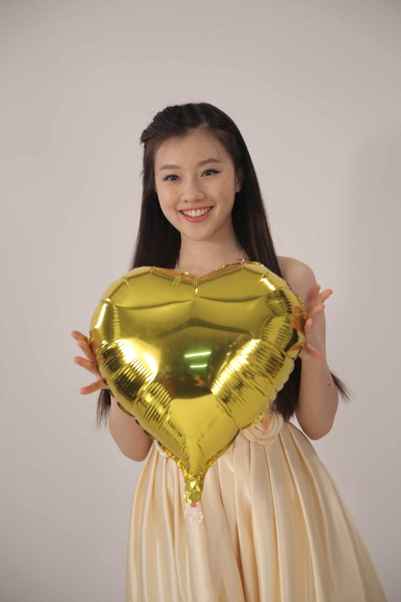 最新法拉女神风采，展现自信成就与学习变化的力量