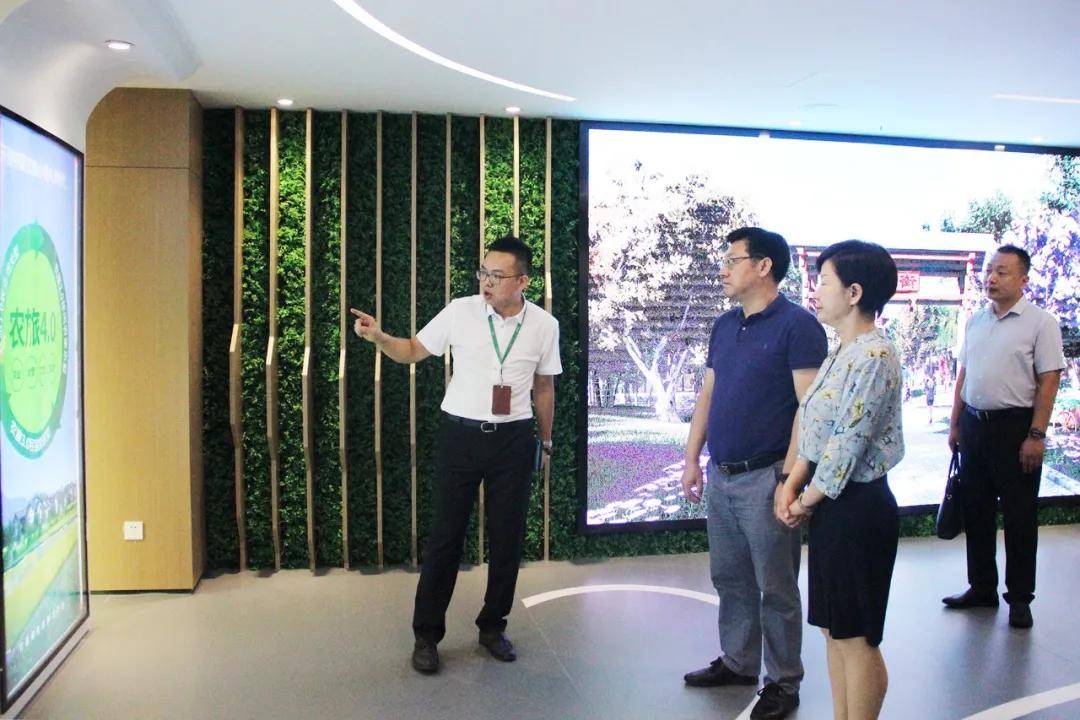 龙小红新动态，学习变化的力量，自信成就未来之旅