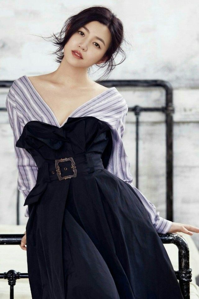 陈姓演员，星光熠熠与小巷深处的隐藏美食秘境