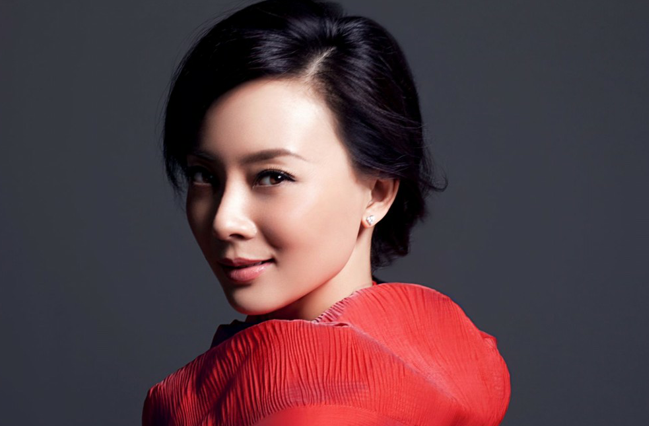 陈姓演员，星光熠熠与小巷深处的隐藏美食秘境