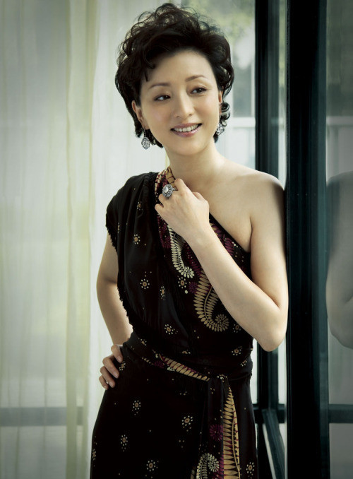 善良小姨子的温馨日常与真挚友情，女演员的温馨故事