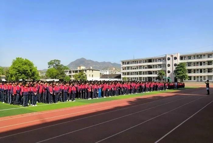 封丘实新学校最新资讯及小巷深处的特色小店探秘报道速递
