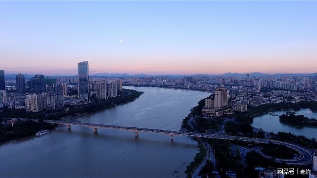 杨荣义最新动态，科技引领潮流，重塑未来生活体验