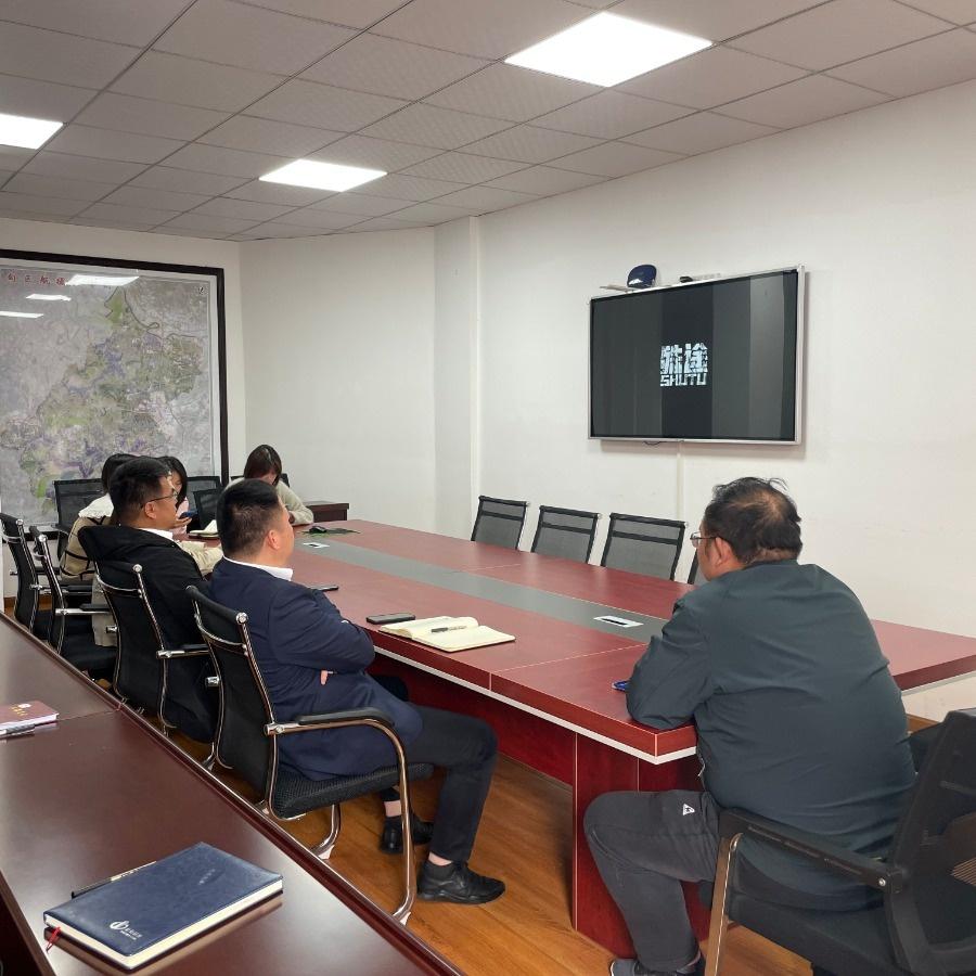 地产新动向，开启学习之旅，拥抱变化，自信闪耀的地产活动