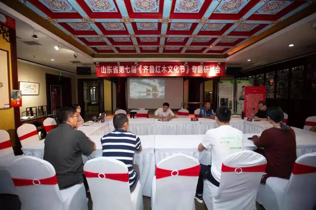 最新红木新闻，高科技红木产品引领未来，科技与生活的完美融合