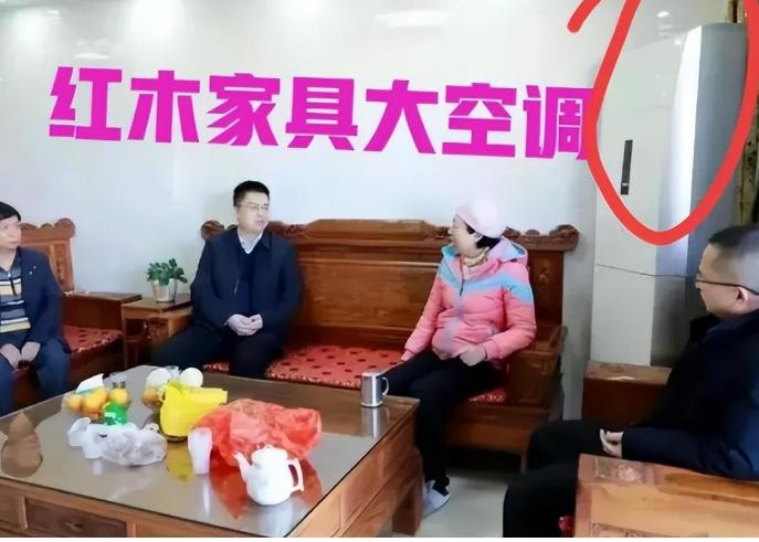 最新红木新闻，高科技红木产品引领未来，科技与生活的完美融合