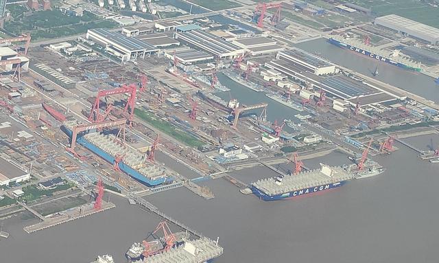 我国首艘弹射型航母福建舰最新图片消息及分析揭秘