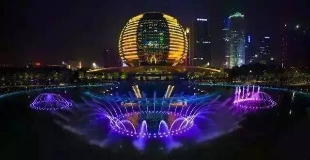 钱江新城灯光秀最新时间，科技与艺术融合，视觉盛宴震撼上演