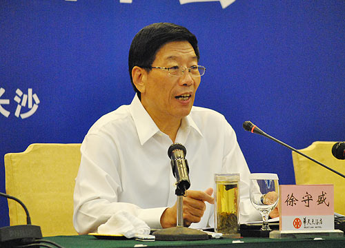 徐守盛最新动态，多重身份成就揭秘与最新消息速递