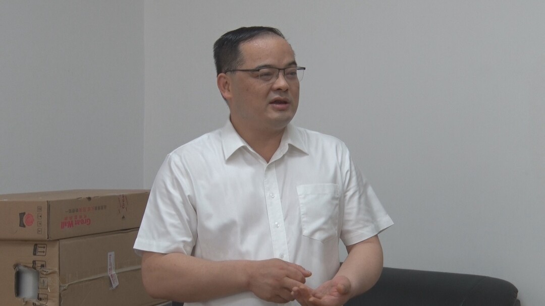 平南镇书记李志强，与自然美景的邂逅与内心平和之旅