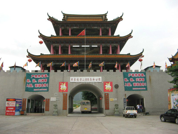 最新门楼头设计趋势，塑造现代家居新风尚的建造与打造