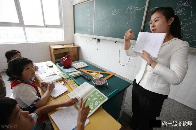 代课教师最新消息揭秘，小村子的教育温馨日常