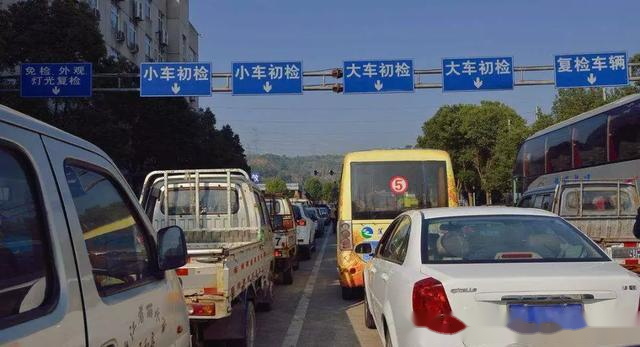 大连汽车报废最新政策揭秘，报废车辆处理与隐藏宝藏探索