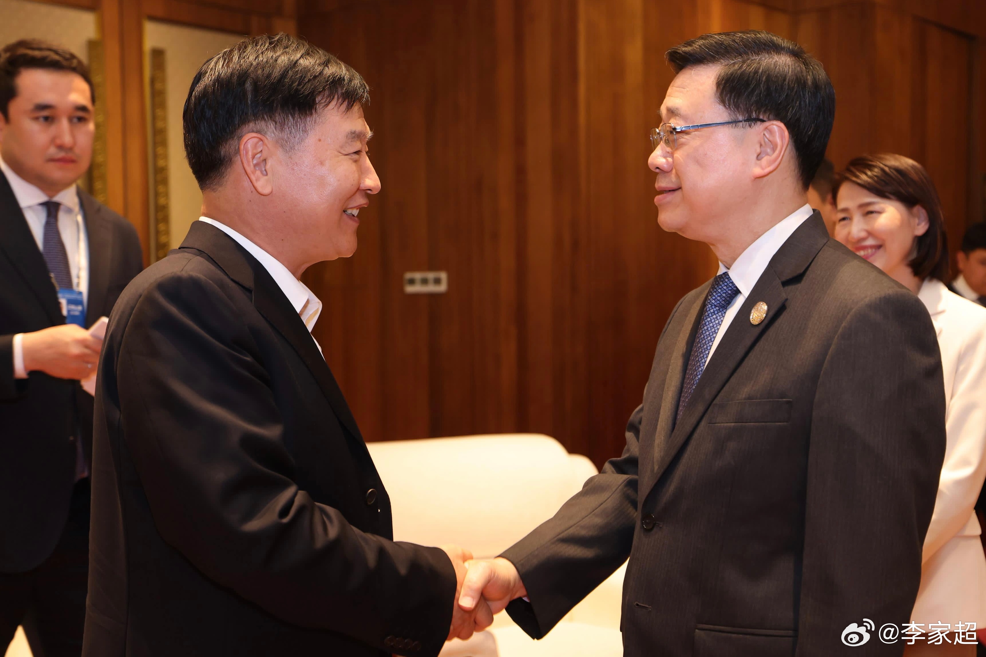 李朋2025最新动态，引领科技新纪元，塑造未来生活体验新篇章